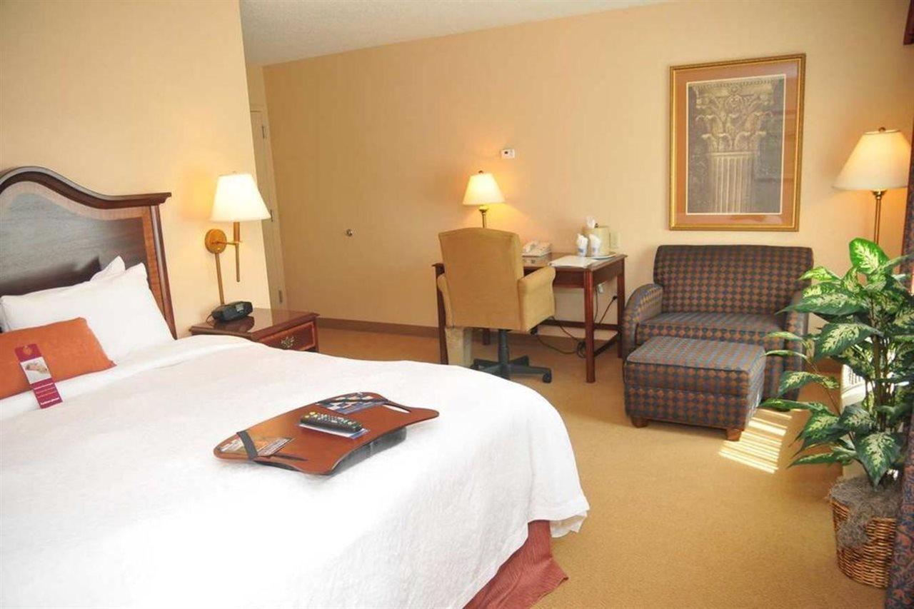 Hampton Inn Princeton Esterno foto